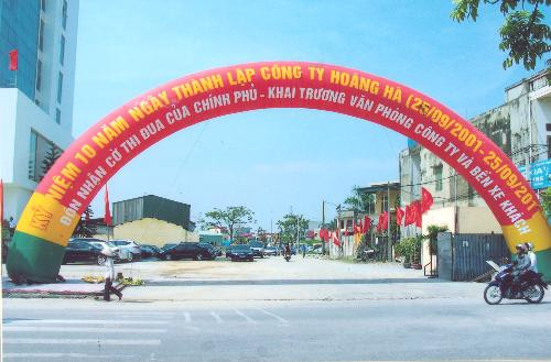 Thái Bình: Bến xe “dù” cắt cụt một con đường!