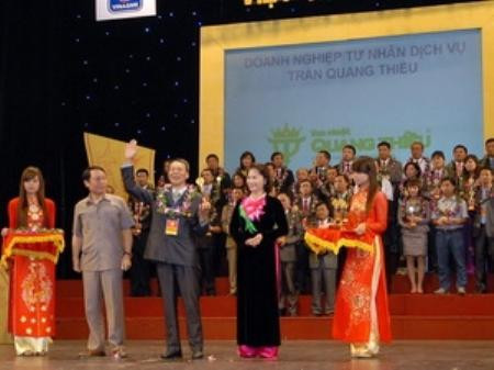 Tôn vinh “Doanh nhân, doanh nghiệp Việt Nam vàng”