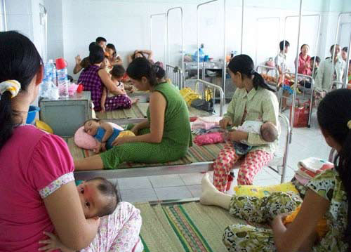Tp. Lạng Sơn: Gần 50% học sinh mầm non nghỉ học do lo sợ bệnh tay chân miệng