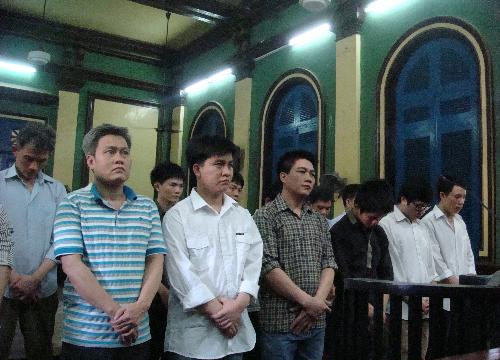 Trùm sản xuất thuốc tân dược giả lãnh 10 năm tù