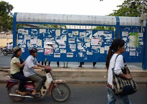 Vĩnh Phúc: Tràn lan dịch vụ quảng cáo ở nhà chờ xe buýt