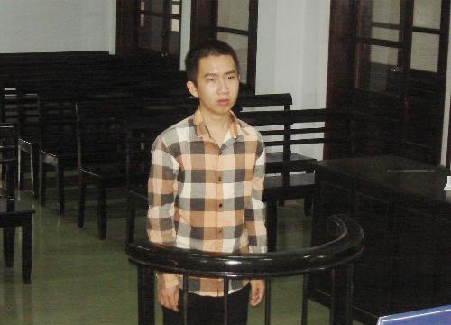 Vừa ra tù đã xộ khám