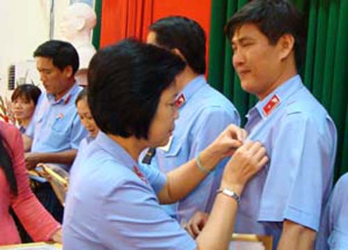 Xây dựng hệ thống VKSND 4 cấp, phù hợp với hệ thống tổ chức TAND
