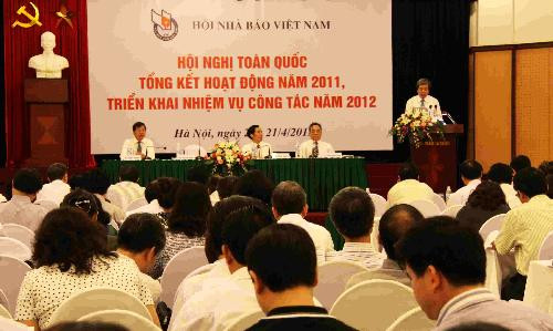 Báo chí cần đồng tâm hiệp lực, góp phần xây dựng và phát triển đất nước