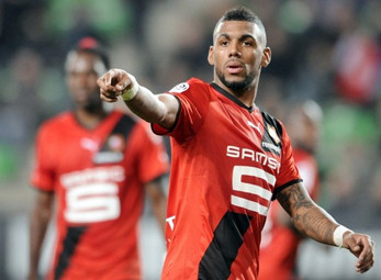 NÓNG: Arsenal tiến gần tới M'Vila và Hoilett