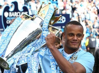 Man City: Trói chặt Kompany
