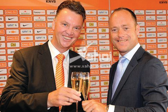 Hậu Euro 2012: Van Gaal trở lại “Lốc da cam”