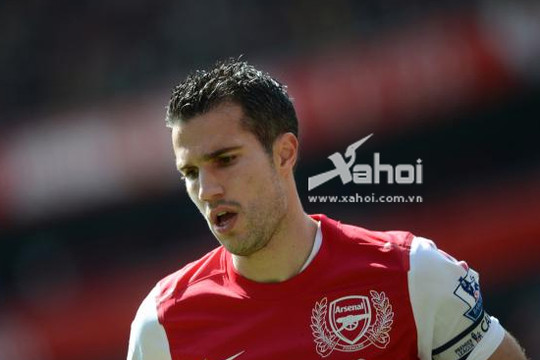 Cuộc đua giành van Persie: Vì sao Man City đủng đỉnh?