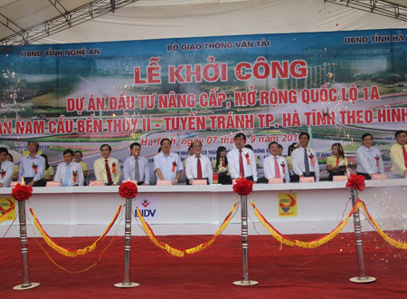 Nghệ - Tĩnh: Thông cầu Bến Thủy II, nối liền đôi bờ sông Lam