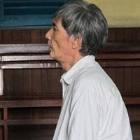 12 năm tù cho lão "yêu râu xanh"