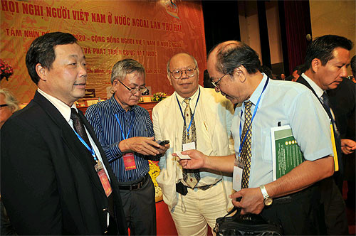 Xây dựng cộng đồng người Việt ở nước ngoài vững mạnh và hướng về Tổ quốc