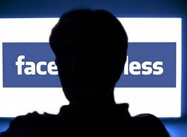 Lập tài khoản Facebook ảo nói xấu cán bộ