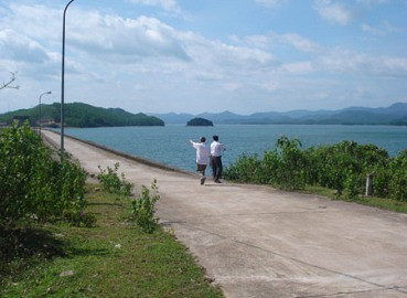 Kẻ Gỗ là đây bao năm đợi tháng chờ