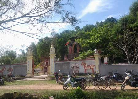 Linh thiêng Đền thờ Đức Thánh Mẫu