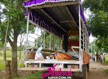 Hai “cẩu tặc” bị truy đuổi nhảy sông chết đuối