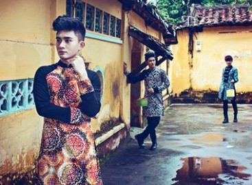 NTK Đinh Bách Đạt thổi hồn Việt vào áo dài cách tân