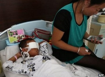 Vụ bé trai 6 tuổi bị móc mắt: Treo thưởng 350 triệu đồng bắt hung thủ
