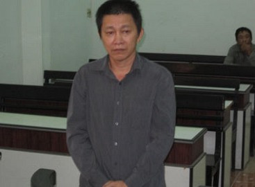 Trả hồ sơ, sửa tội danh nguyên PV báo Khánh Hòa