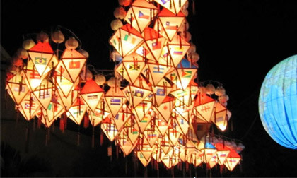 Tràng Tiền Plaza tổ chức thi vẽ trên đèn lồng cho các bé