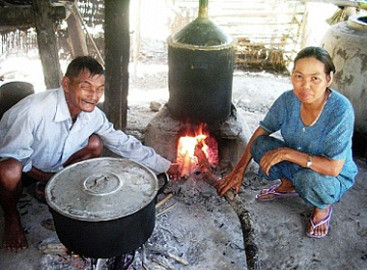 Siêu nhân “made in Việt Nam”: Nghèo nhưng "chê" cả nghìn đô