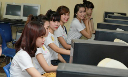 Vẻ đẹp tài năng - duyên dáng của 55 thí sinh chung khảo Duyên Dáng Sư phạm 2013