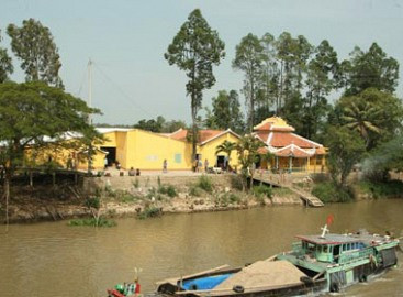 Tấm bia trấn yểm long mạch nước Nam ở chùa cổ Bồng Lai