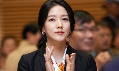 "Nàng Dae Jang Geum" khoe vẻ đẹp tươi trẻ, bất chấp tuổi 42