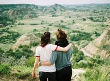 Giả les đi tán gái - Kỳ 2: Thế giới tiền đổi tình