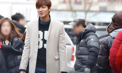 Fans "phát sốt" với cảnh quay ngoài đường phố của "Người thừa kế" Kim Tan