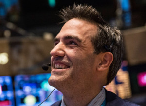 Chứng khoán Mỹ leo dốc liền 3 tháng; Dow Jones và S&P 500 tăng một mạch 8 tuần