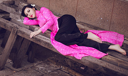 Trà Giang say đắm lòng người cùng áo dài ngày 8 tháng 3
