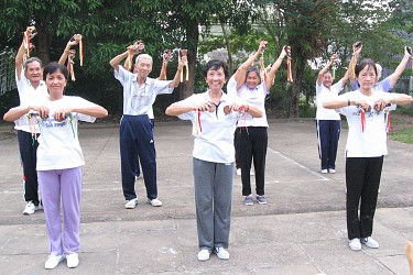 Xây dựng Luật Dân số phù hợp với tình trạng di dân và già hóa dân số