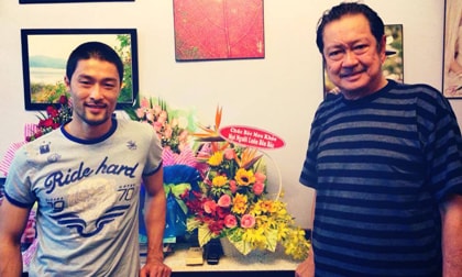 Johnny Trí Nguyễn đến thăm Chánh Tín dù bị giận và không muốn hợp tác