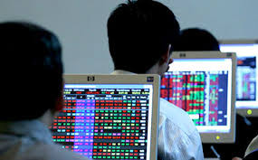 Nhịp đập Thị trường 02/04: Tiếp tục bắt đáy, VN-Index giữ được mốc 580!