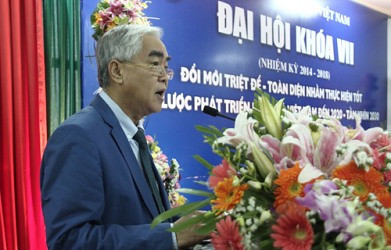 Tiếng còi dứt khoát