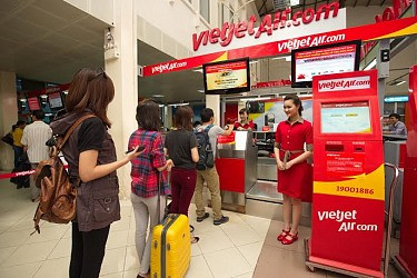 Vui hè sôi động cùng VietJet  với 100.000 vé máy bay giá chỉ 99.000 đồng