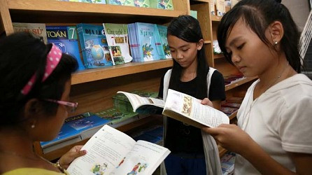 Xung quanh Đề án đổi mới chương trình và sách giáo khoa: May quá, không “đảo ngói”!