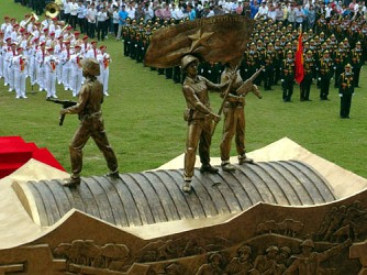 Lễ mít tinh trọng thể, diễu binh và diễu hành kỷ niệm 60 năm chiến thắng Điện Biên Phủ