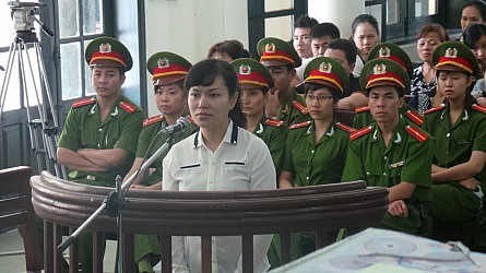 PRUDENTIAL là nguyên đơn hay bị đơn dân sự trong vụ án Bùi Thị Thu Hằng lừa đảo chiếm đoạt tài sản?