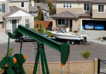 Dầu thô ít động lực tăng giá sau báo cáo việc làm Mỹ