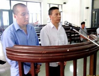 Quen nhau trong tù lại rủ nhau nhập trại