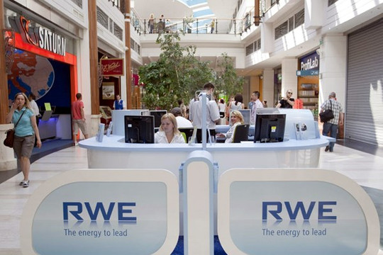 FPT mua Công ty công nghệ thông tin RWE IT Slovakia