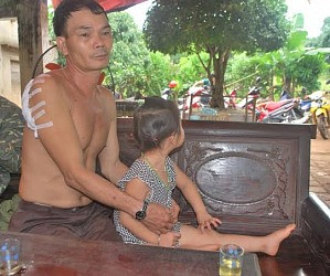 Thanh Hóa: Mâu thuẫn, hai anh em vác dao chém cả nhà hàng xóm
