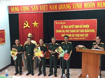 Trao quyết định bổ nhiệm Chánh án, Phó Chánh án Tòa án Quân sự Quân khu 5