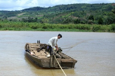 Tìm thấy thi thể cuối cùng vụ lật bè tự chế làm 3 người trong một gia đình thiệt mạng