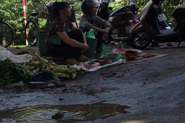Kinh hoàng chợ thực phẩm bẩn