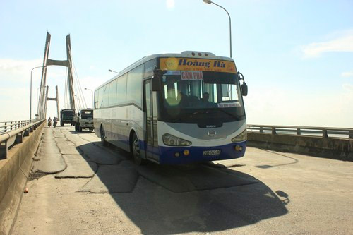 Cầu dây văng đẹp nhất Việt Nam xuống cấp nghiêm trọng