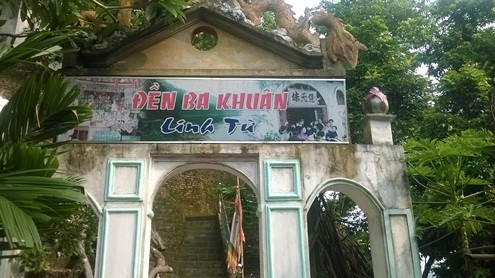 Bí ẩn ngôi đền thiêng nghìn năm tuổi bên dòng sông Lô