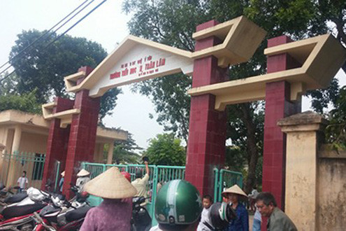 Lạm thu tiền trường: Ban đại diện phụ huynh là bức bình phong?