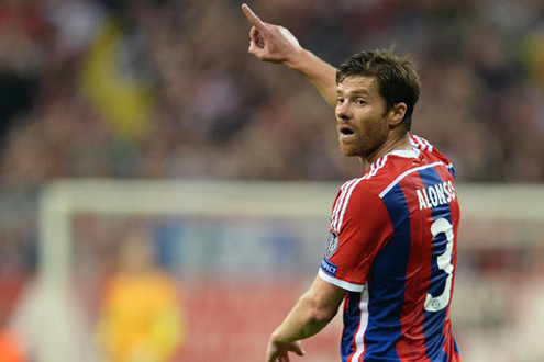 Pep Guardiola đang lệ thuộc Xabi Alonso như thế nào?